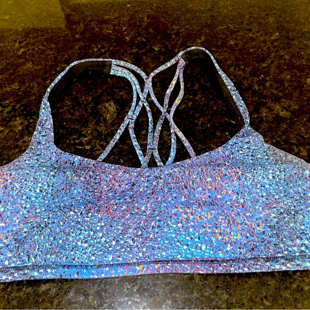 Lululemon — Free to Be Zen Bra